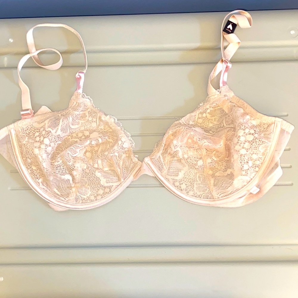 NWT Cream Lace Unlined Demi VS Bra 36DDD